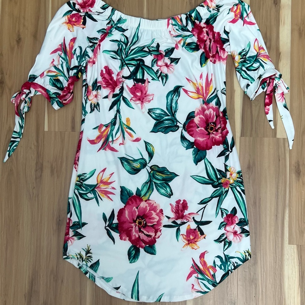 Floral Summer Dress - Derek Heart - Medium